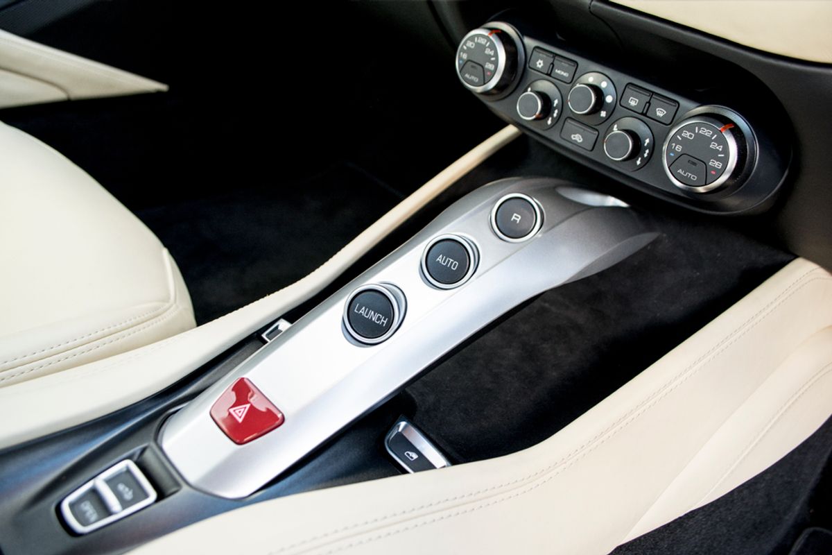FERRARI CALIFORNIA CONVERTIBLE T Auto [HELE]
