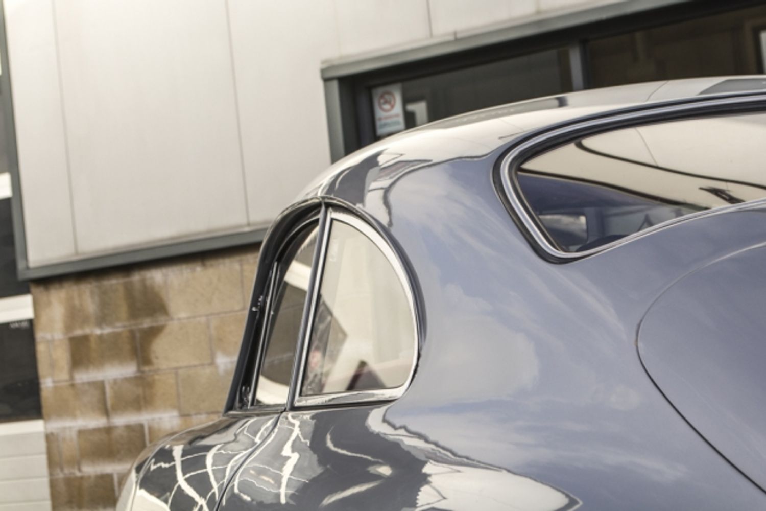 PORSCHE 356 B Series