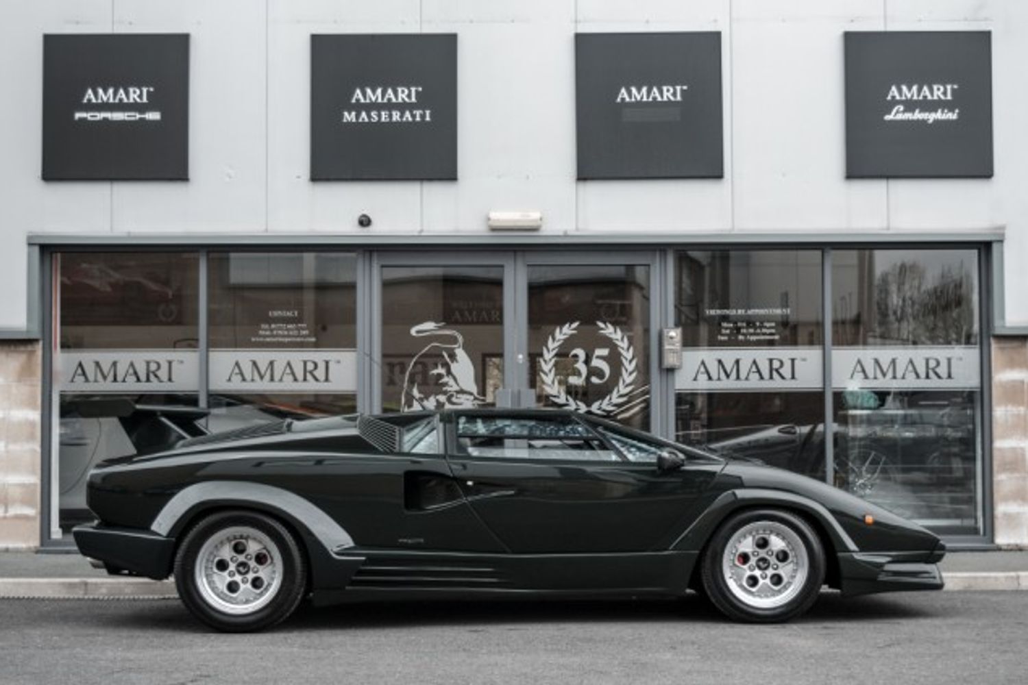 LAMBORGHINI Countach 25th Anniversary