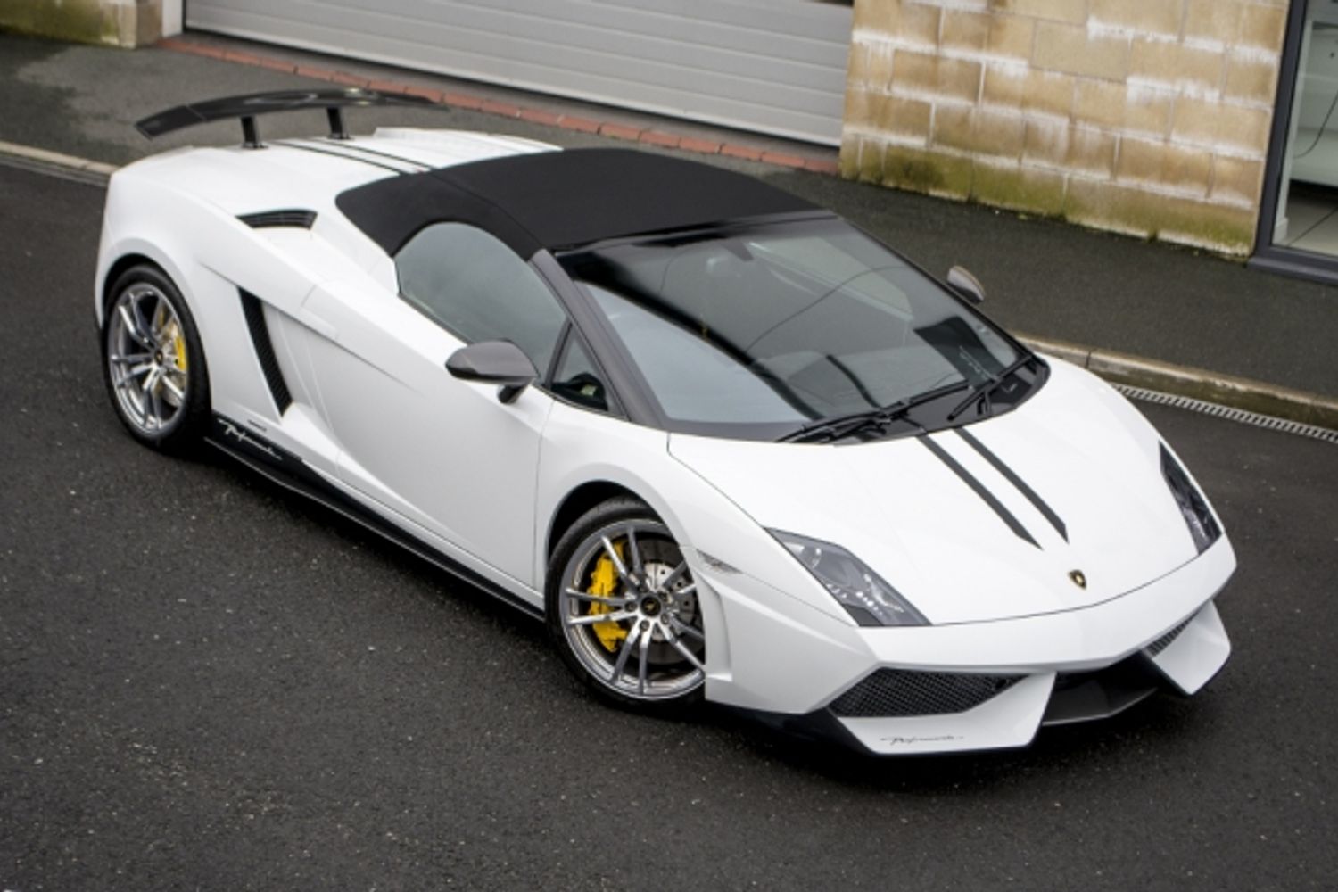 LAMBORGHINI LP570-4 Gallardo Spyder Performante E-Gear