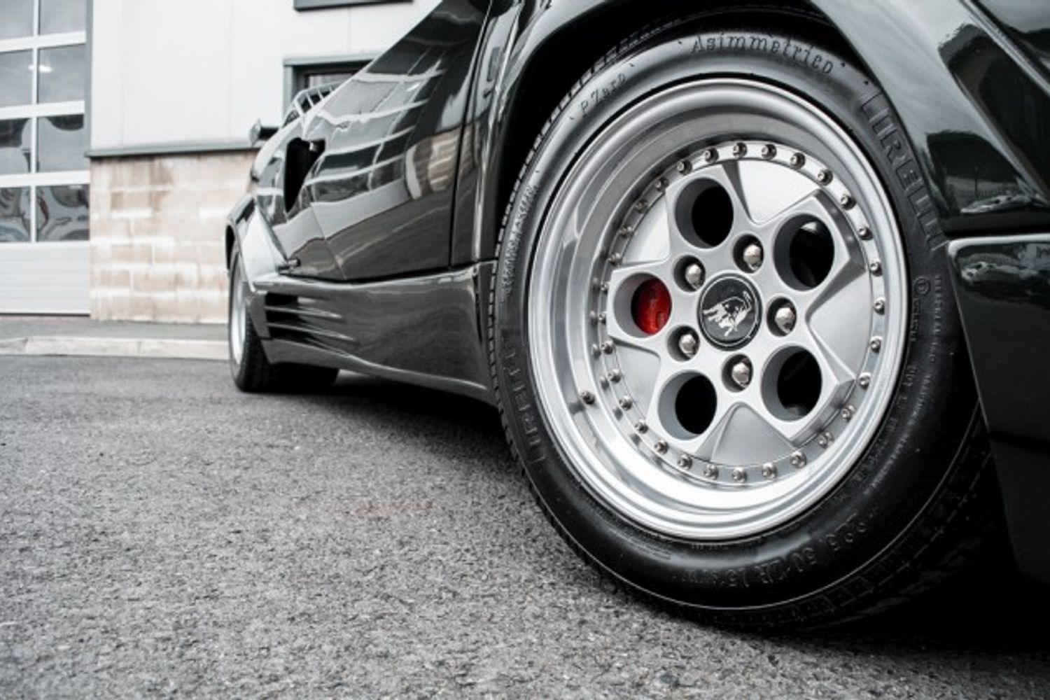 LAMBORGHINI Countach 25th Anniversary