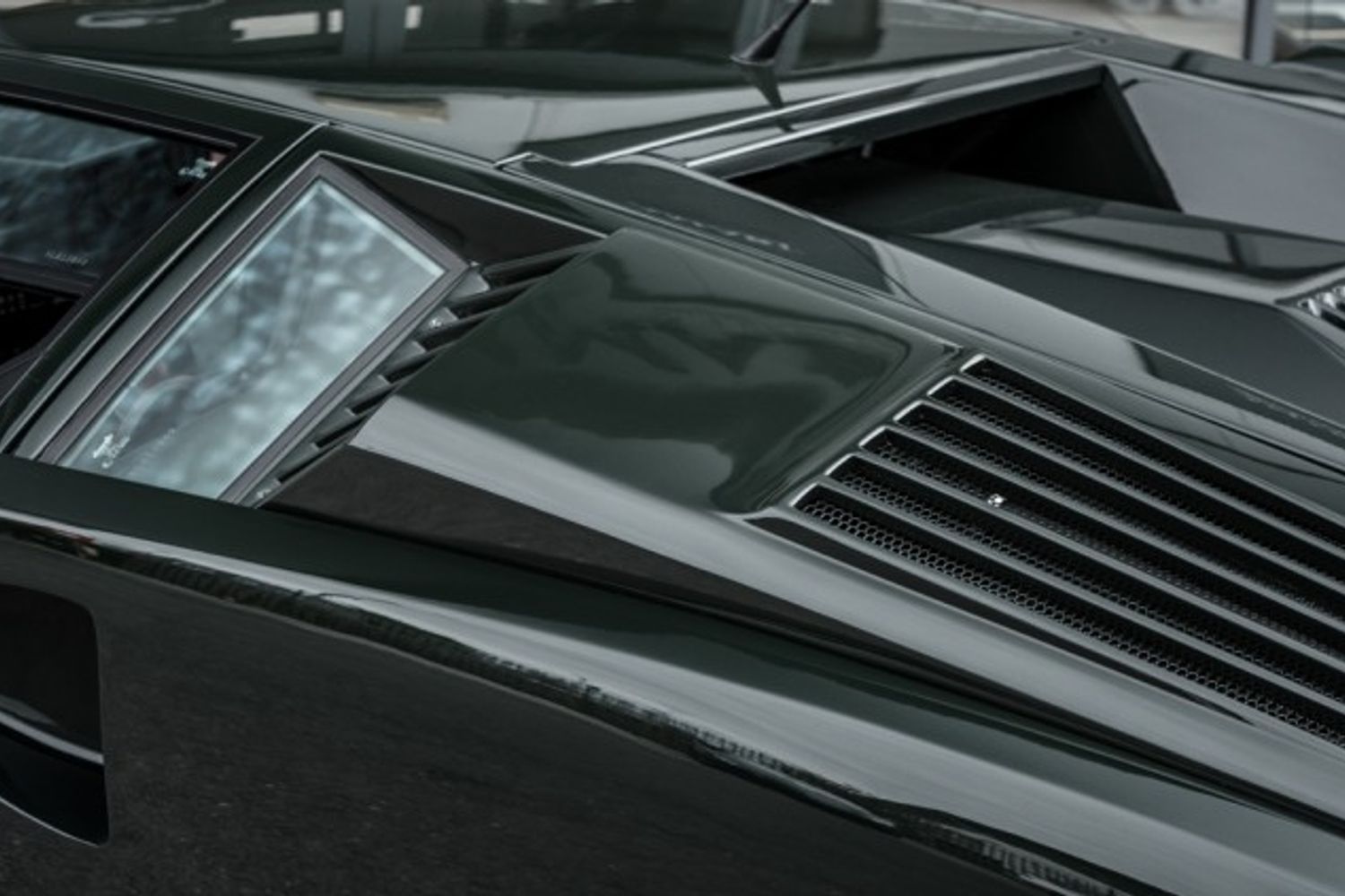 LAMBORGHINI Countach 25th Anniversary
