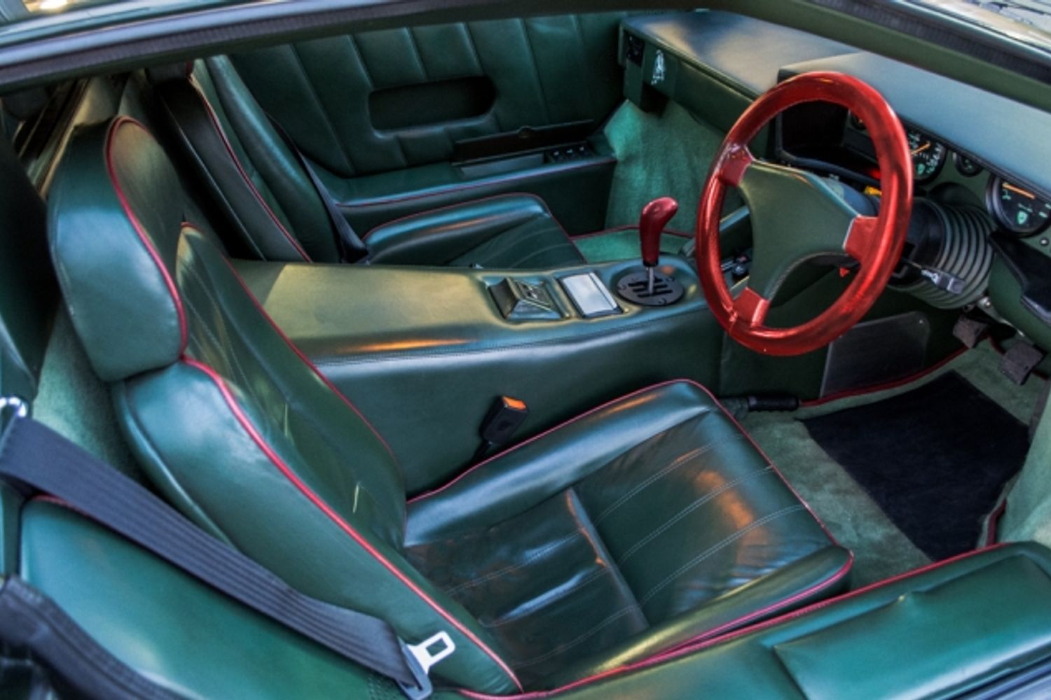 LAMBORGHINI Countach 25th Anniversary