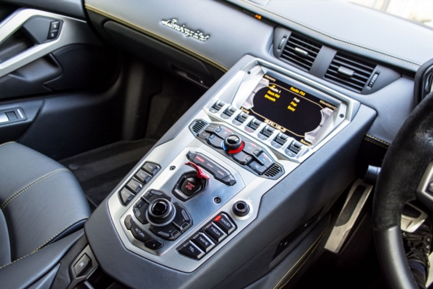 LAMBORGHINI AVENTADOR COUPE LP 700-4 ISR