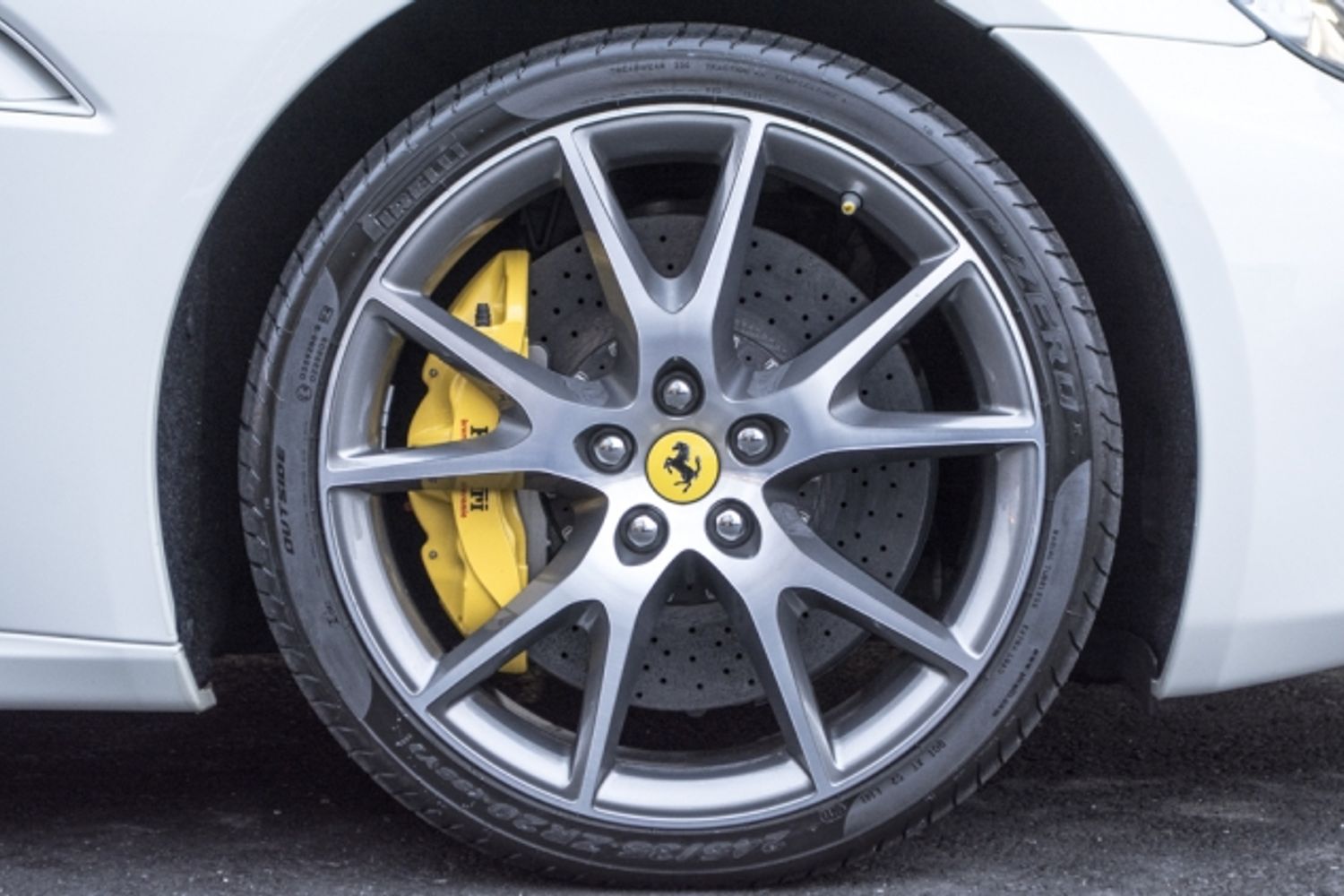 FERRARI CALIFORNIA CONVERTIBLE 2+ F1