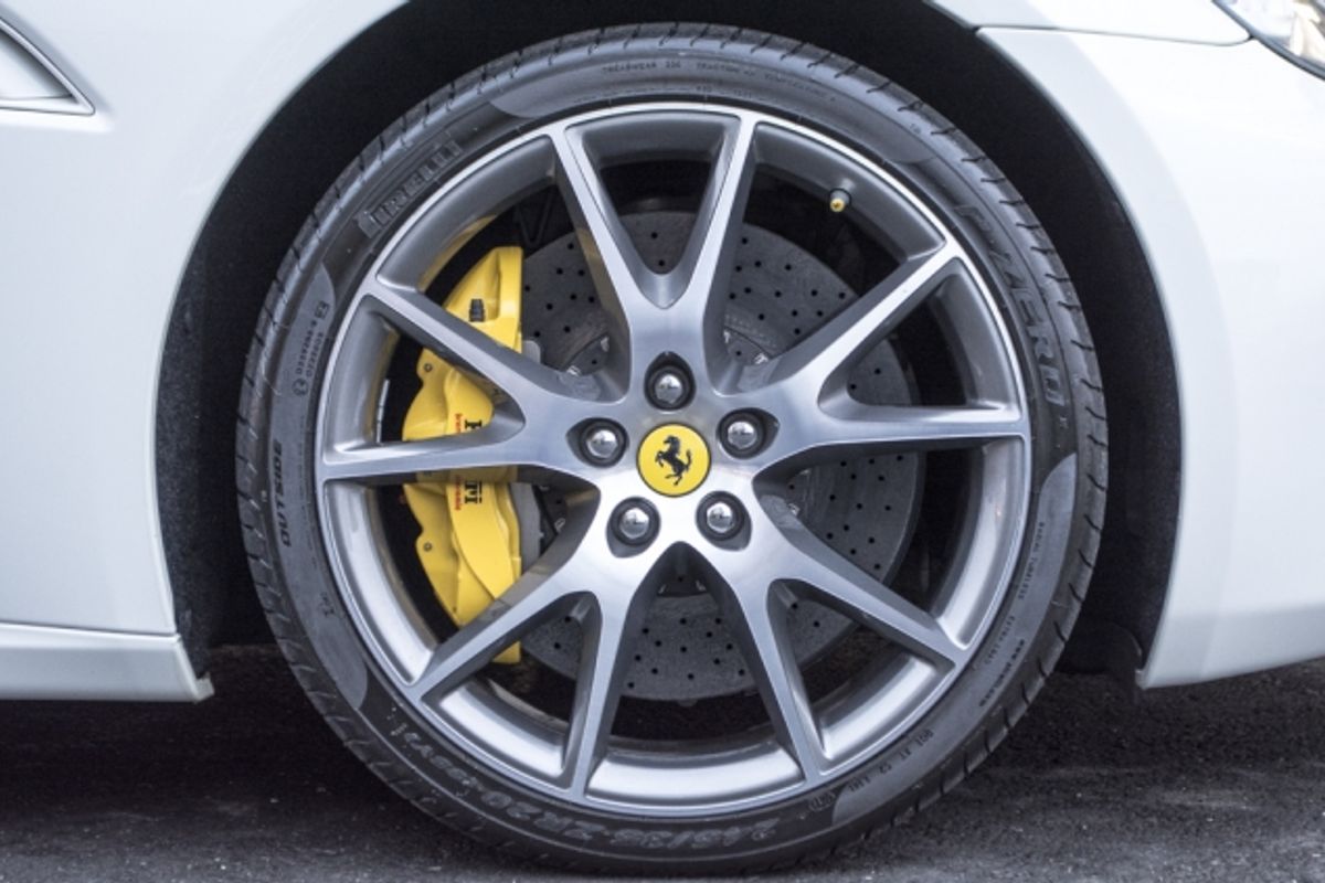 FERRARI CALIFORNIA CONVERTIBLE 2+ F1