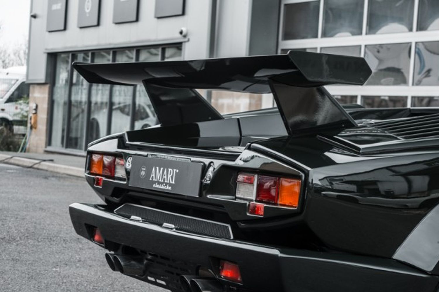 LAMBORGHINI Countach 25th Anniversary