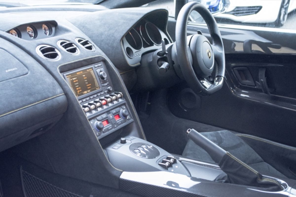 LAMBORGHINI LP570-4 Gallardo Spyder Performante E-Gear