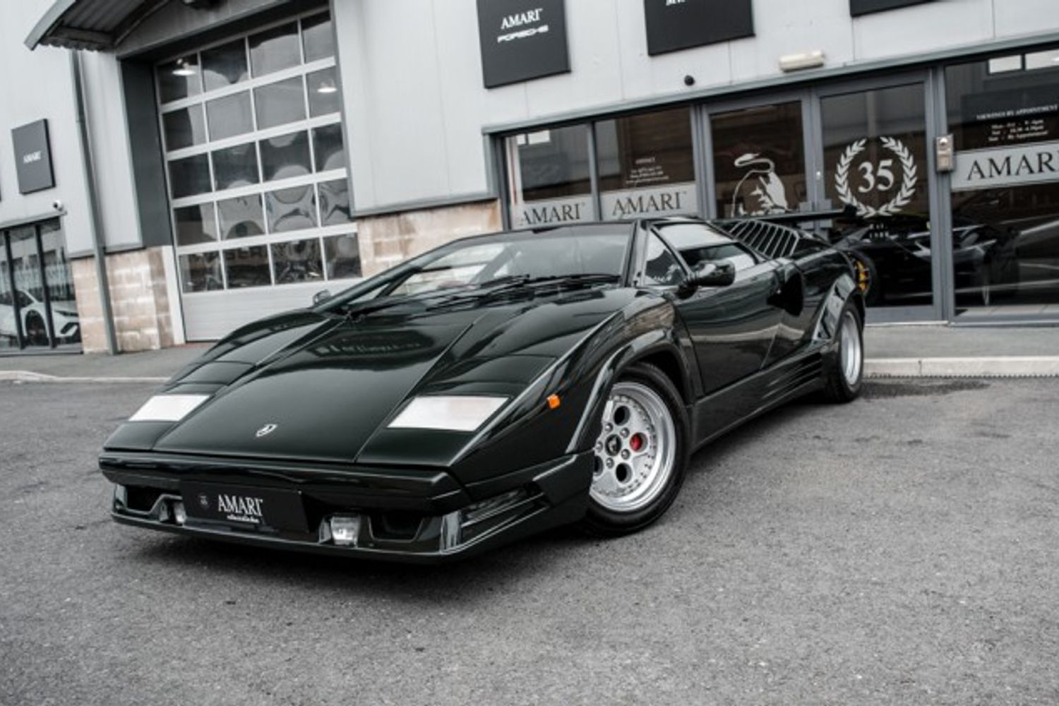LAMBORGHINI Countach 25th Anniversary