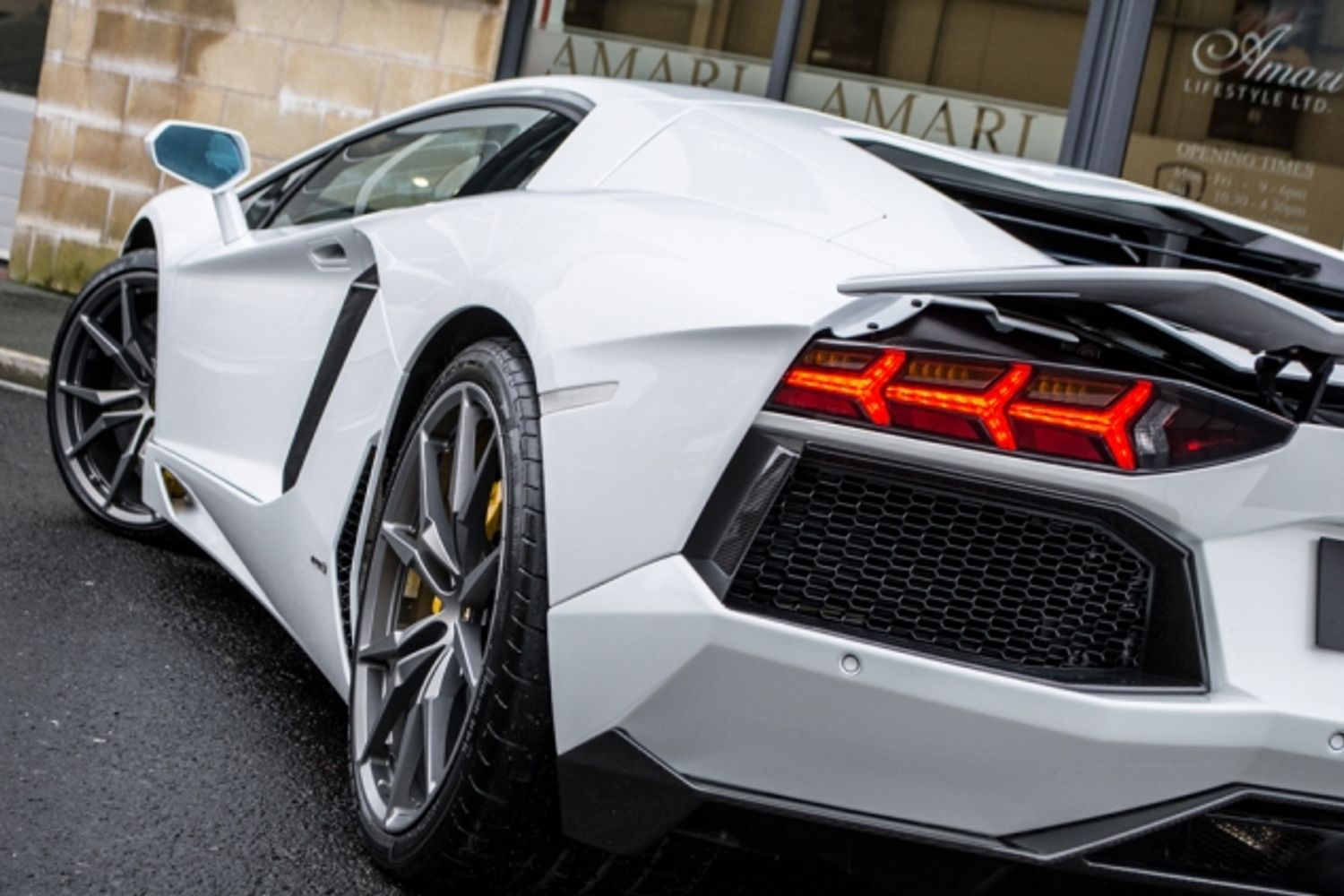 LAMBORGHINI AVENTADOR COUPE LP 700-4 ISR