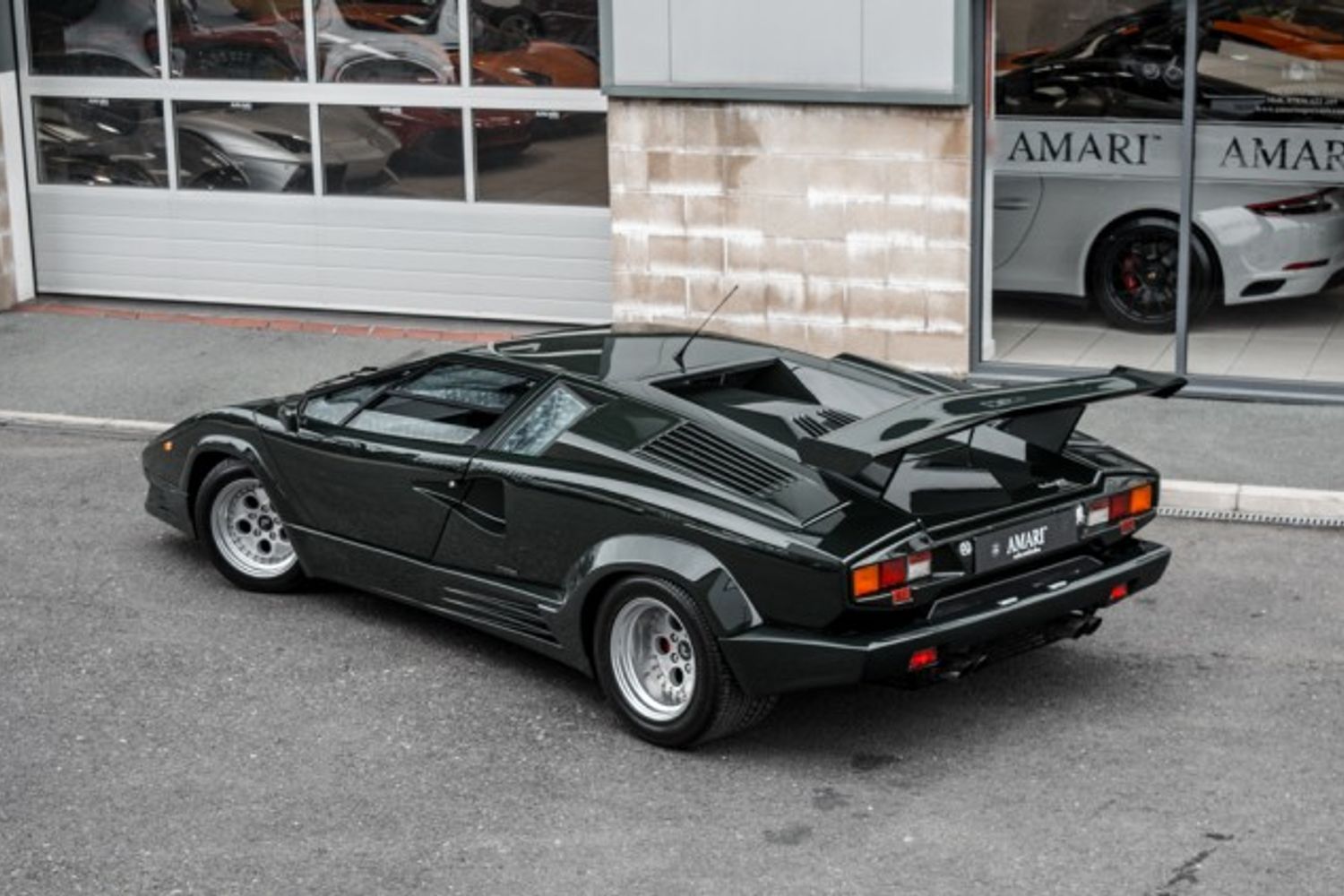 LAMBORGHINI Countach 25th Anniversary