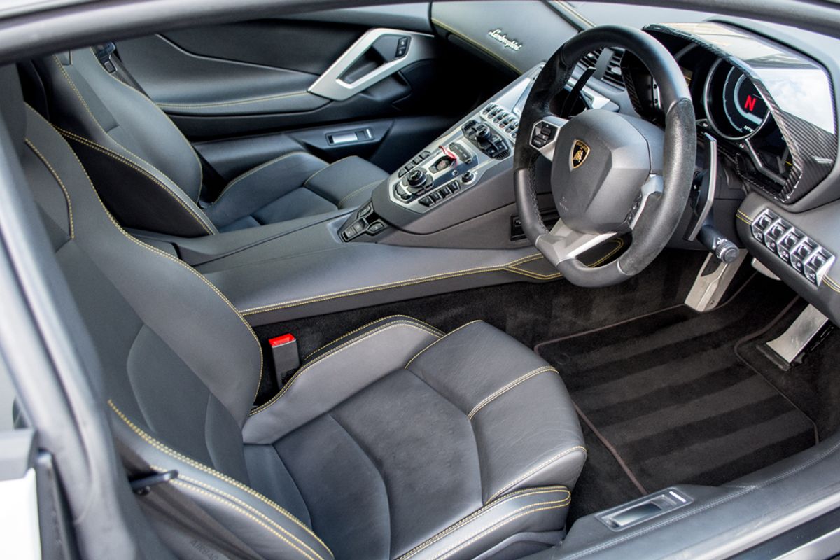 LAMBORGHINI AVENTADOR COUPE LP 700-4 ISR