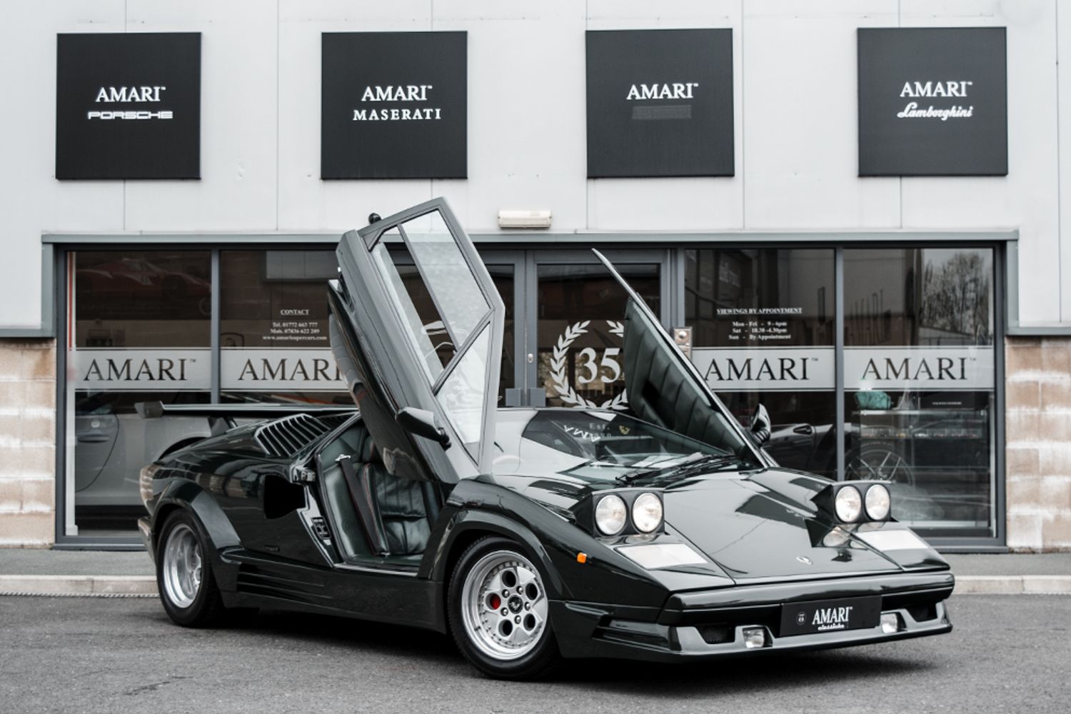 LAMBORGHINI Countach 25th Anniversary