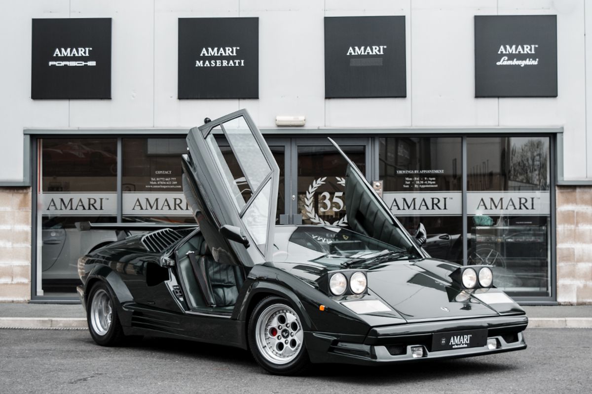 LAMBORGHINI Countach 25th Anniversary