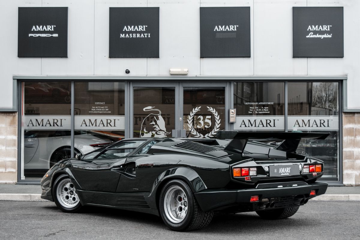 LAMBORGHINI Countach 25th Anniversary