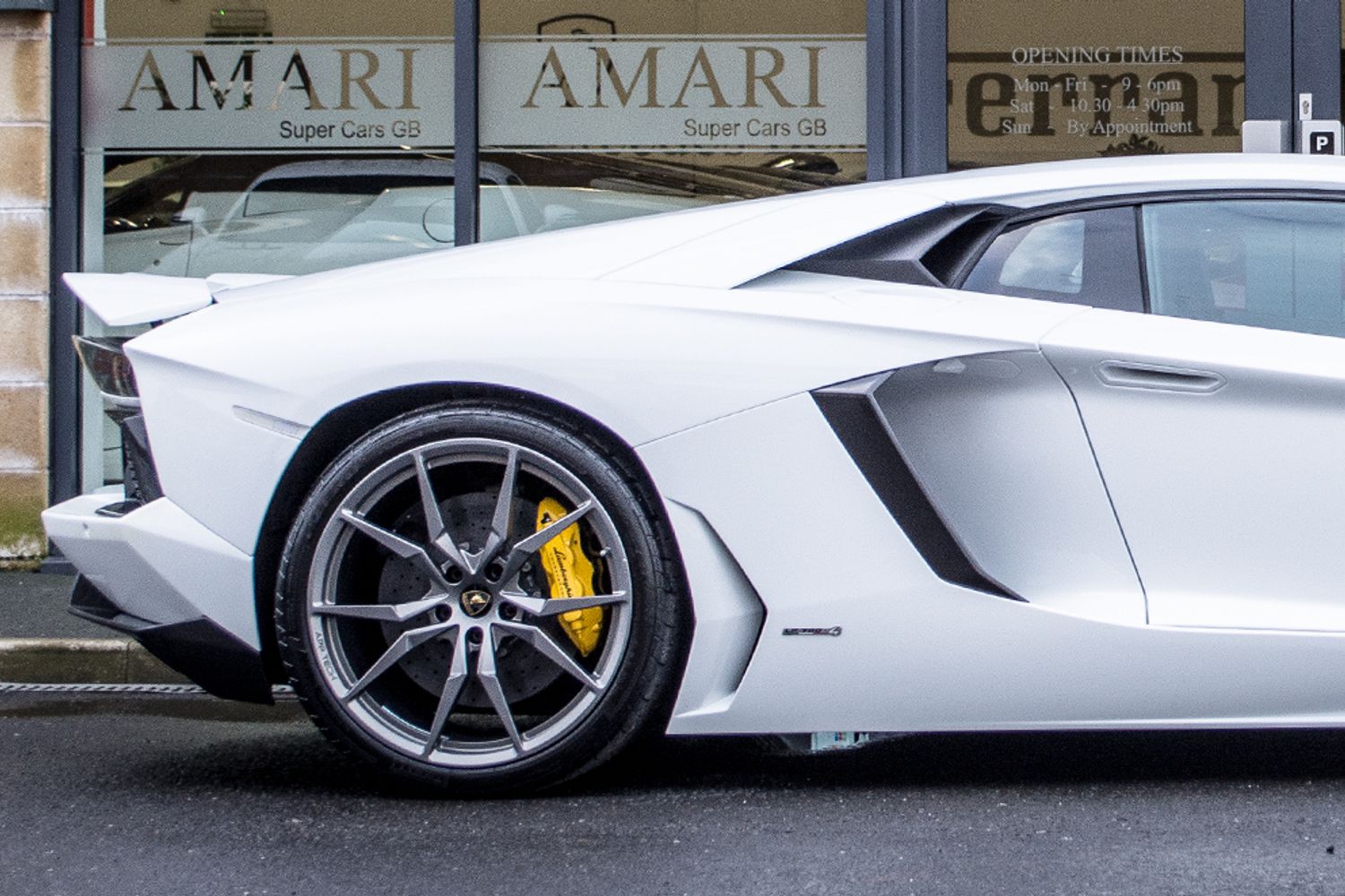 LAMBORGHINI AVENTADOR COUPE LP 700-4 ISR
