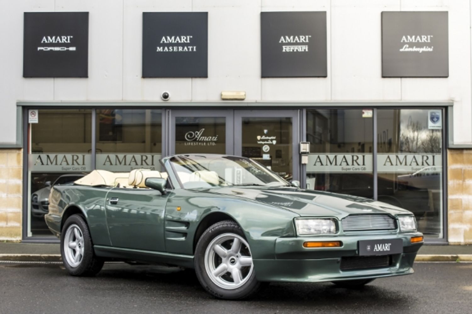 ASTON MARTIN VIRAGE CONVERTIBLE Volante Auto