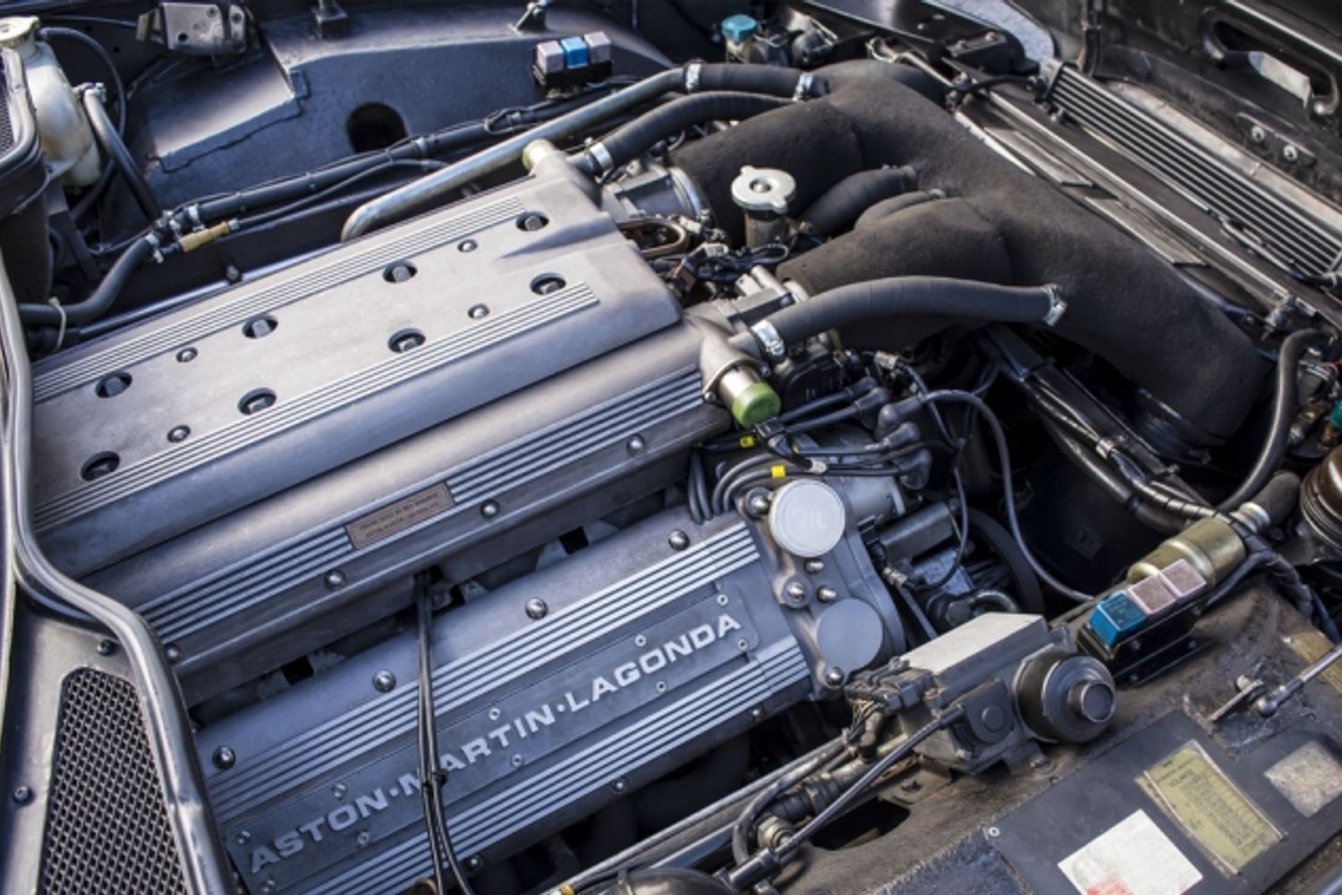 ASTON MARTIN VIRAGE CONVERTIBLE Volante Auto