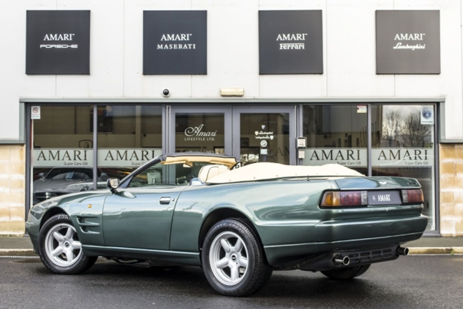 ASTON MARTIN VIRAGE CONVERTIBLE Volante Auto