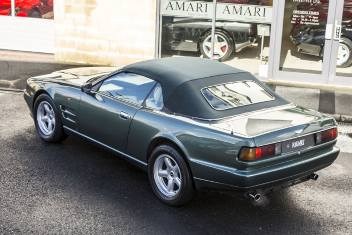 ASTON MARTIN VIRAGE CONVERTIBLE Volante Auto
