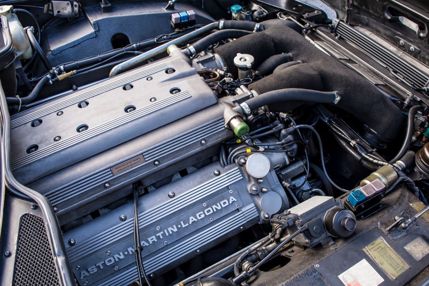 ASTON MARTIN VIRAGE CONVERTIBLE Volante Auto