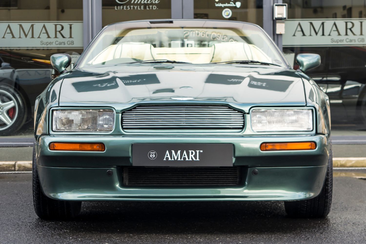 ASTON MARTIN VIRAGE CONVERTIBLE Volante Auto