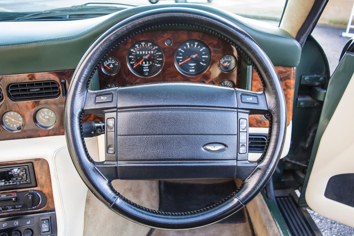 ASTON MARTIN VIRAGE CONVERTIBLE Volante Auto