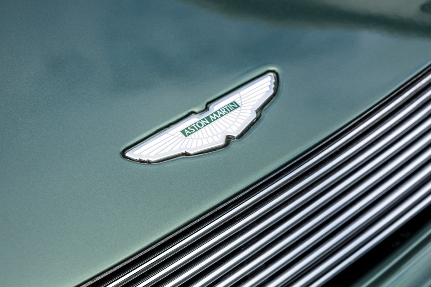 ASTON MARTIN VIRAGE CONVERTIBLE Volante Auto