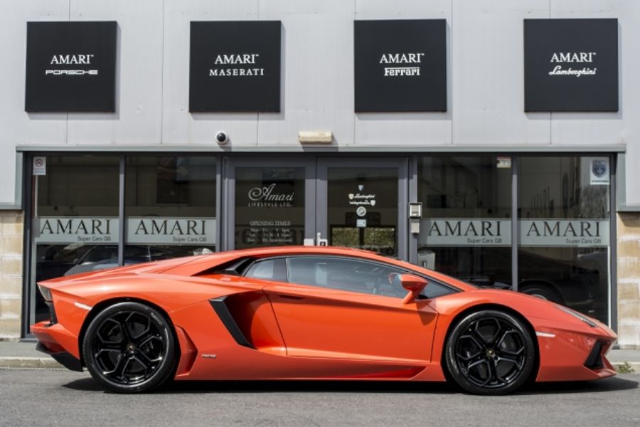 2011 LAMBORGHINI AVENTADOR COUPE