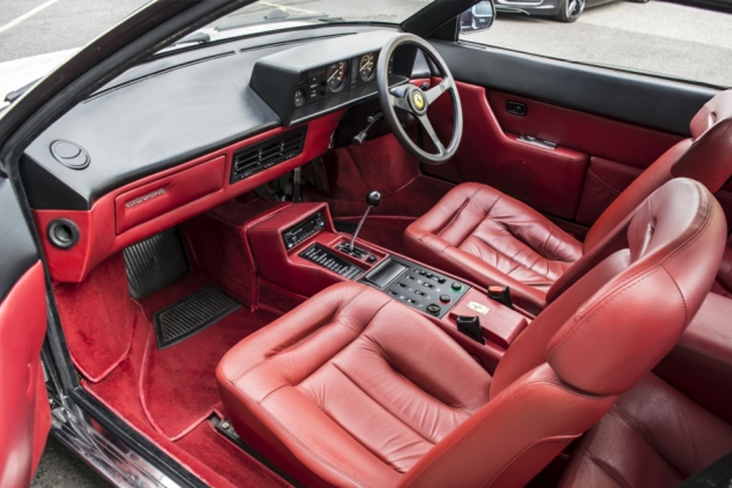 FERRARI MONDIAL COUPE QV
