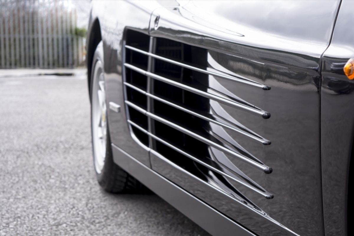 FERRARI TESTAROSSA COUPE 2dr