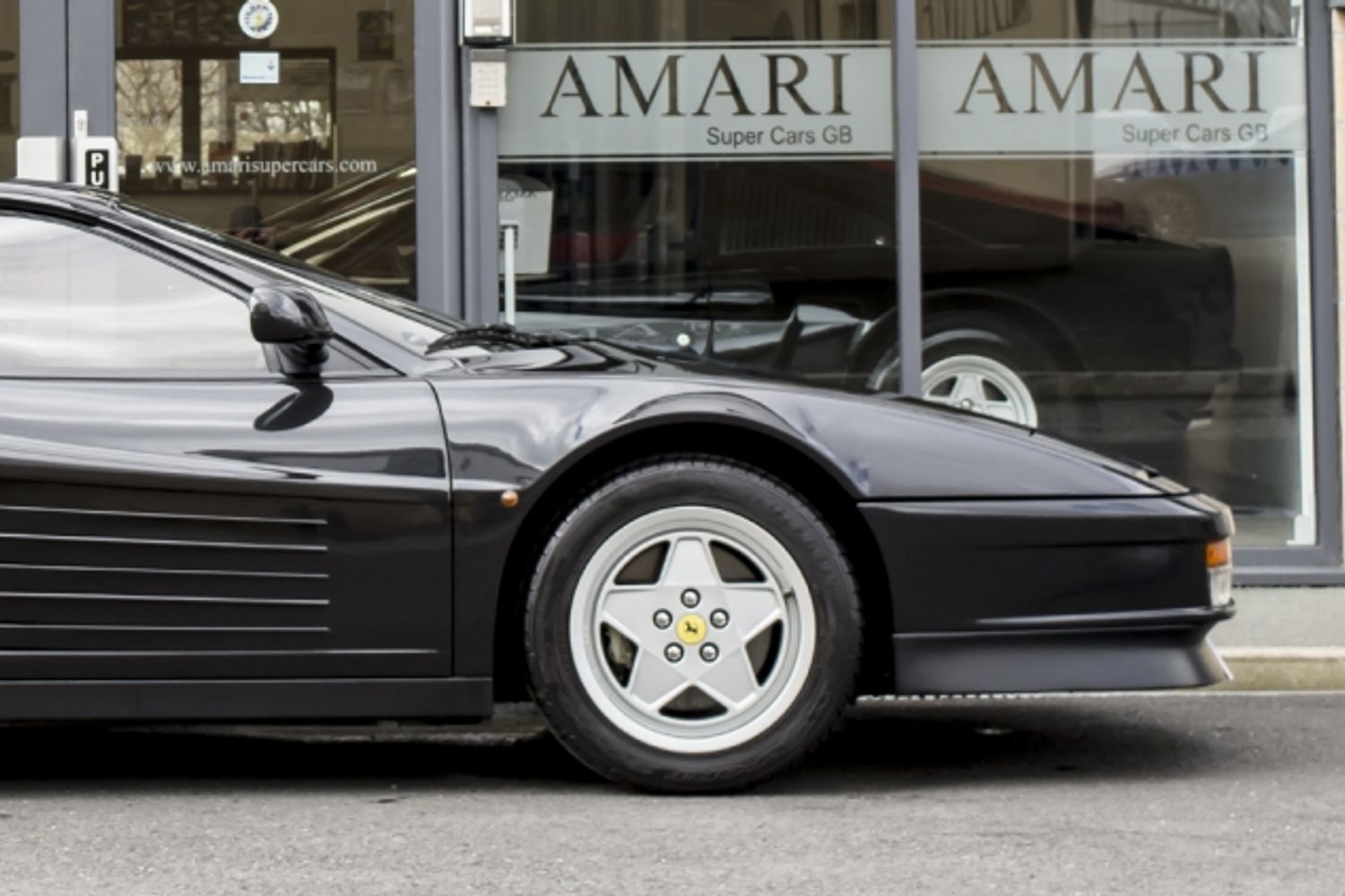 FERRARI TESTAROSSA COUPE 2dr