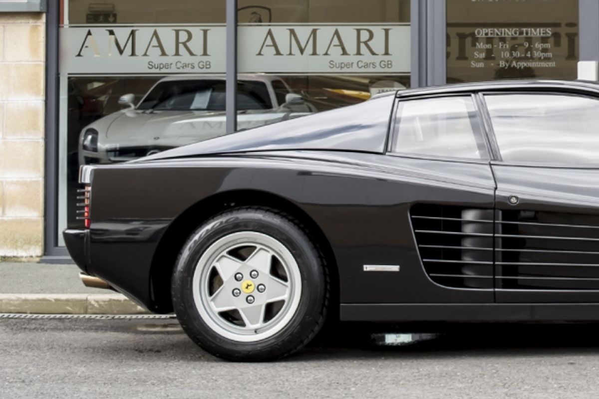 FERRARI TESTAROSSA COUPE 2dr