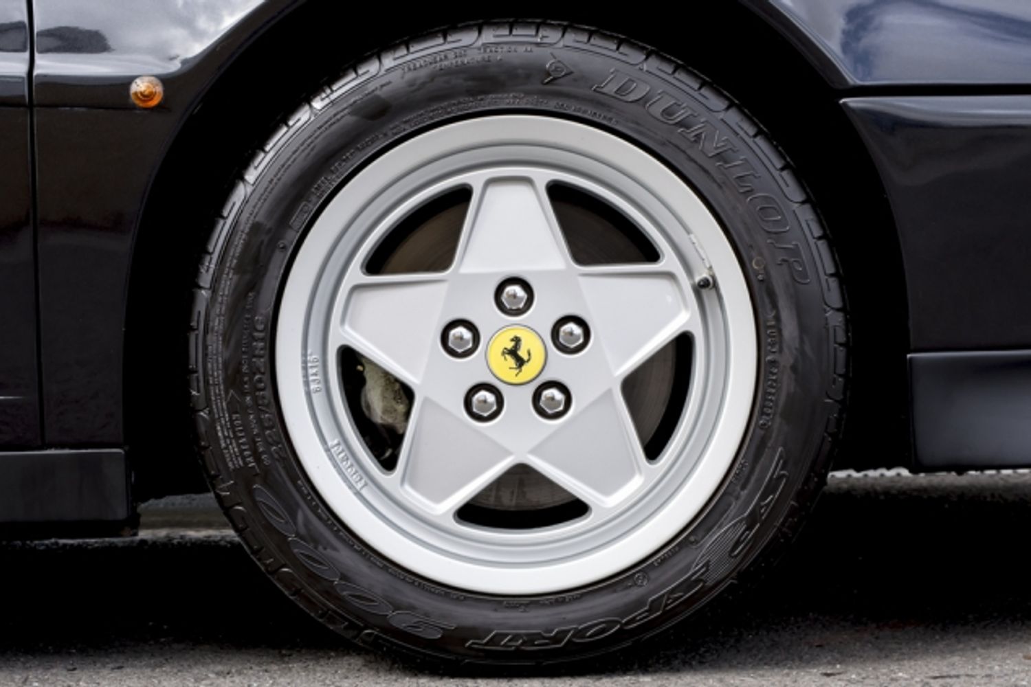 FERRARI TESTAROSSA COUPE 2dr