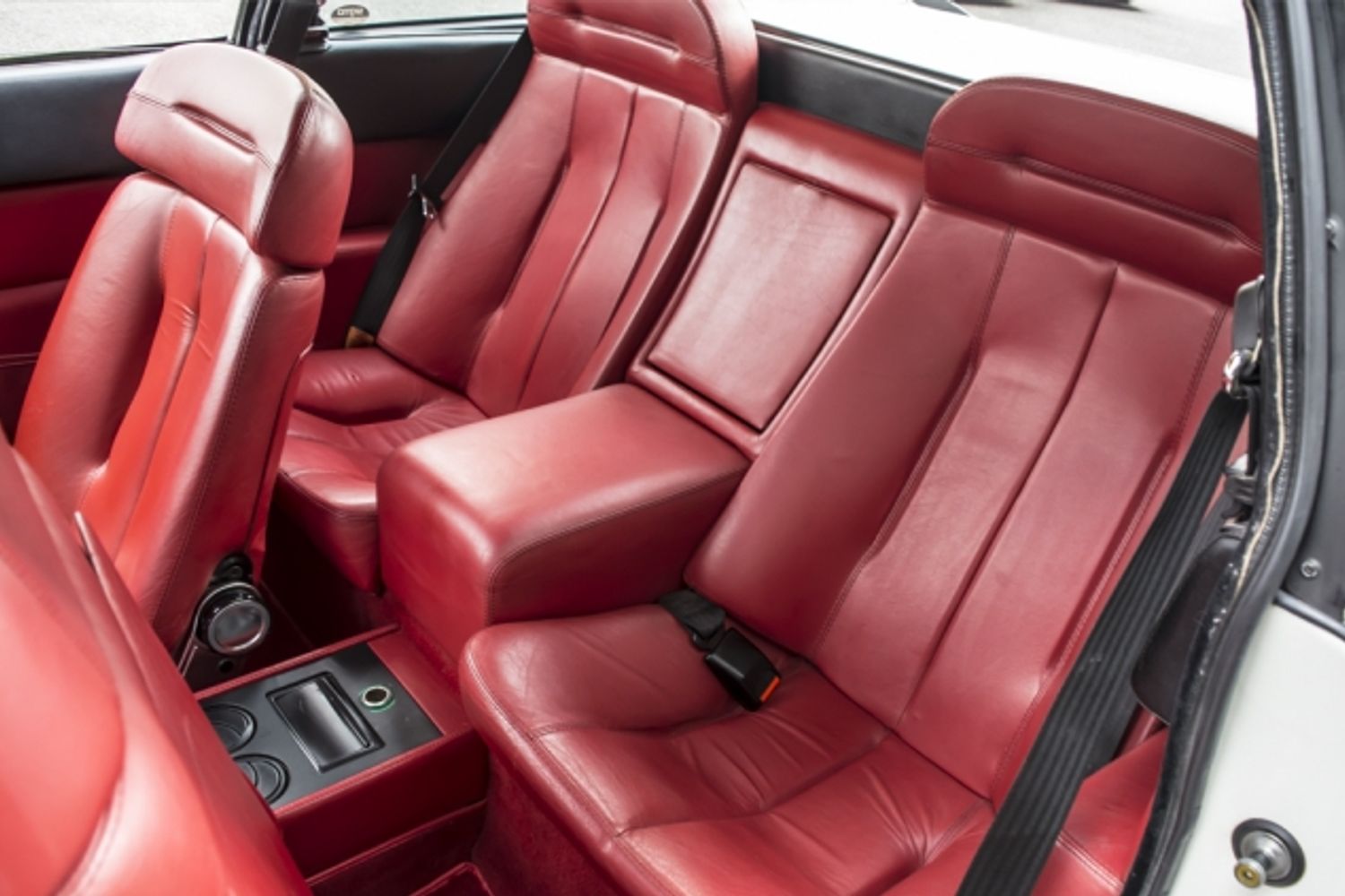 FERRARI MONDIAL COUPE QV