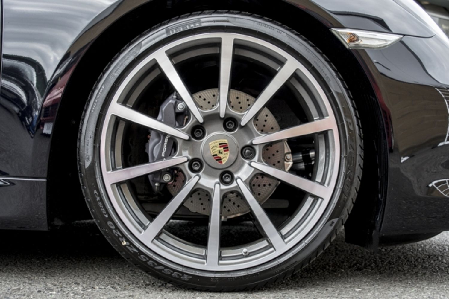 PORSCHE Cayman Coupe Special Edition Black Edition PDK