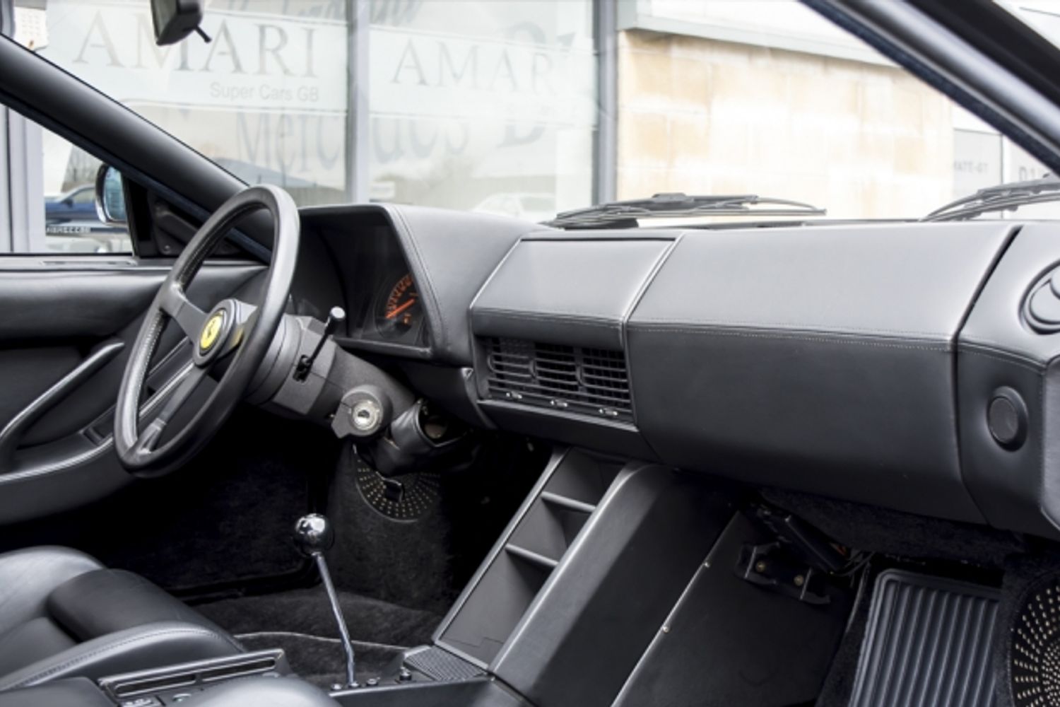 FERRARI TESTAROSSA COUPE 2dr