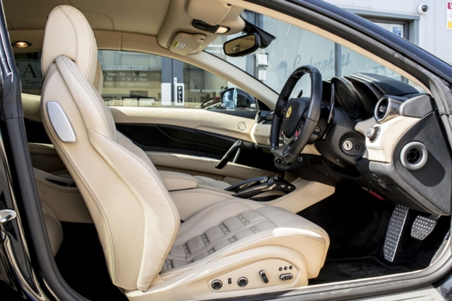 FERRARI FF COUPE 2dr Auto [HELE]