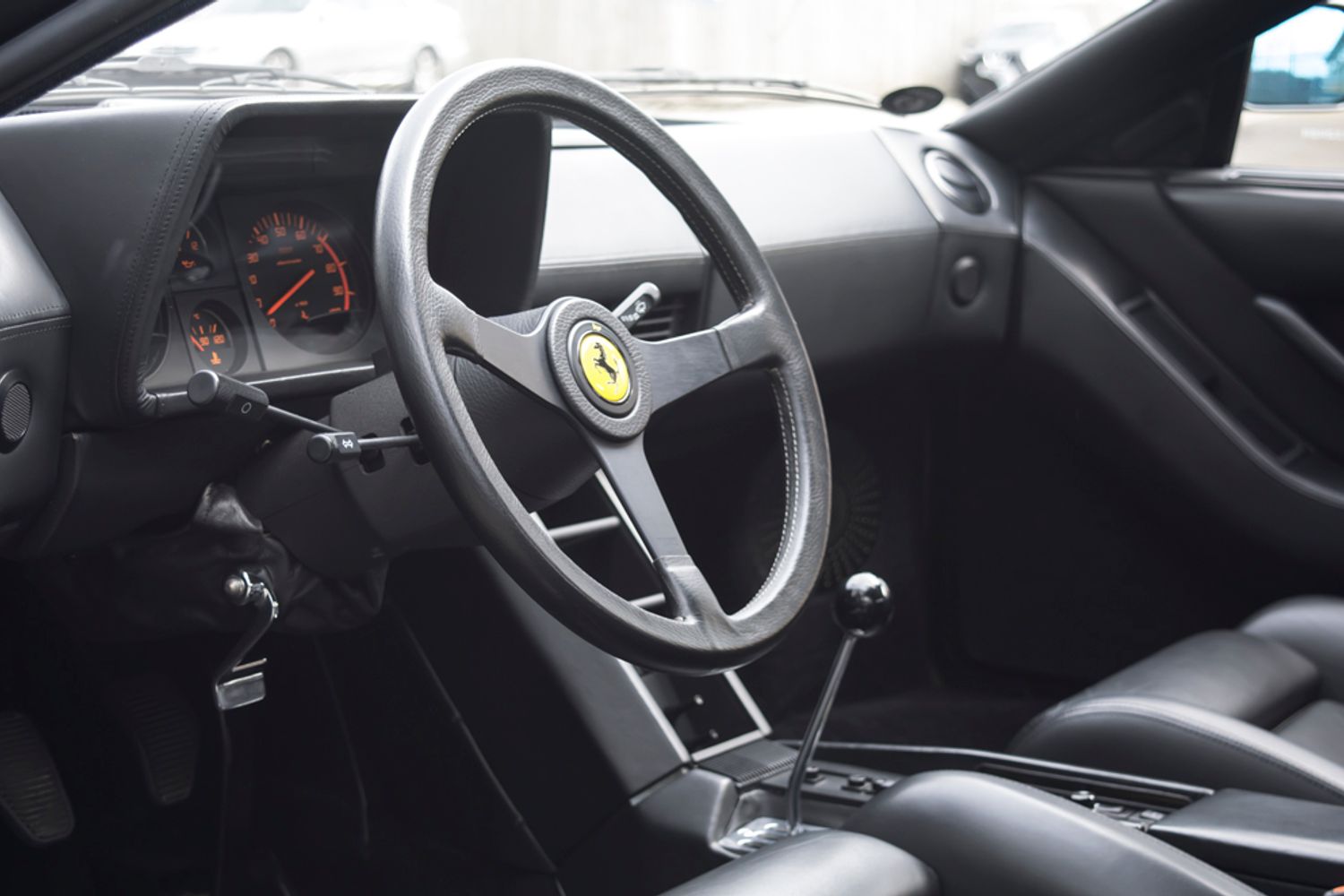 FERRARI TESTAROSSA COUPE 2dr