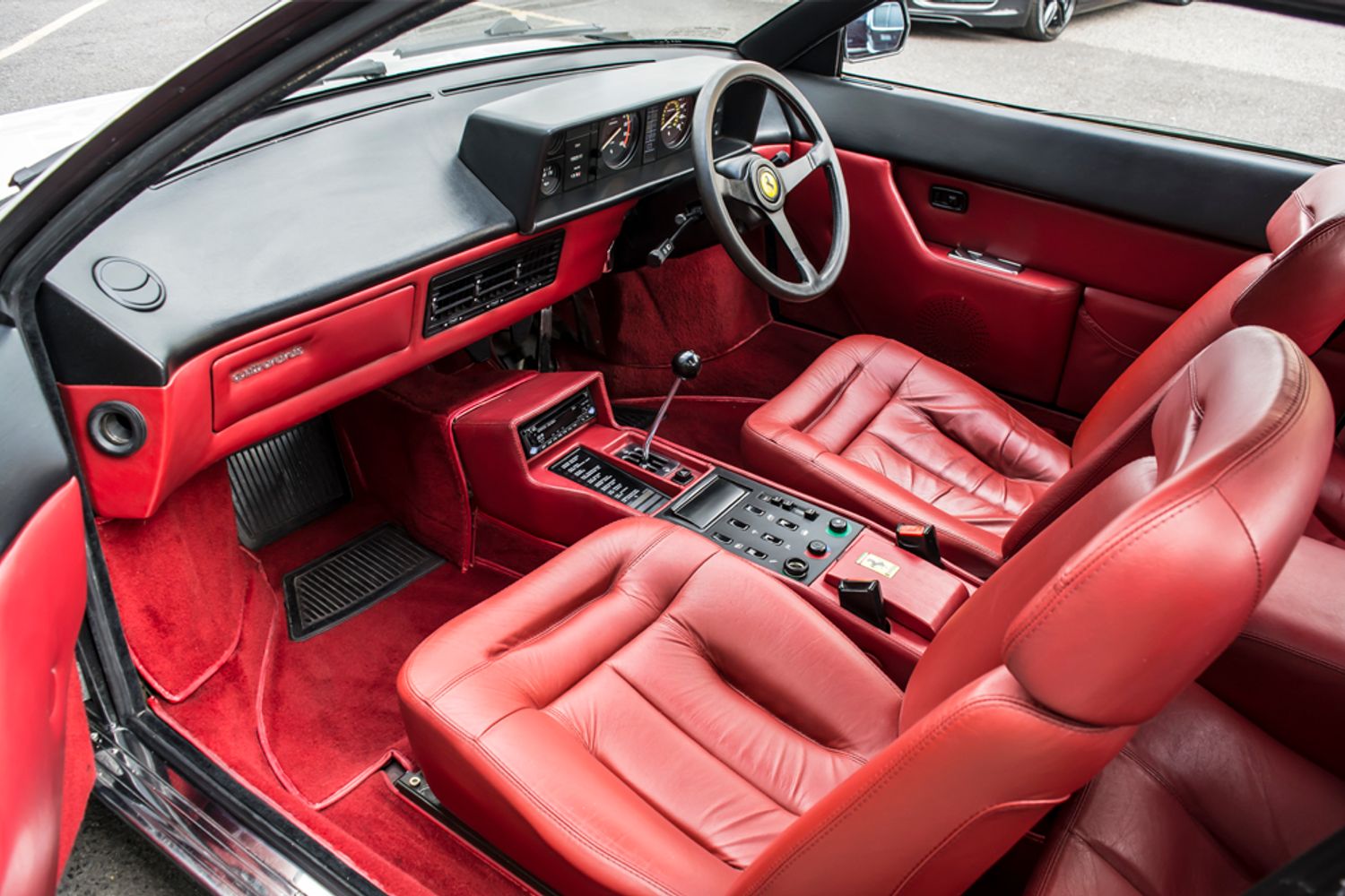 FERRARI MONDIAL COUPE QV