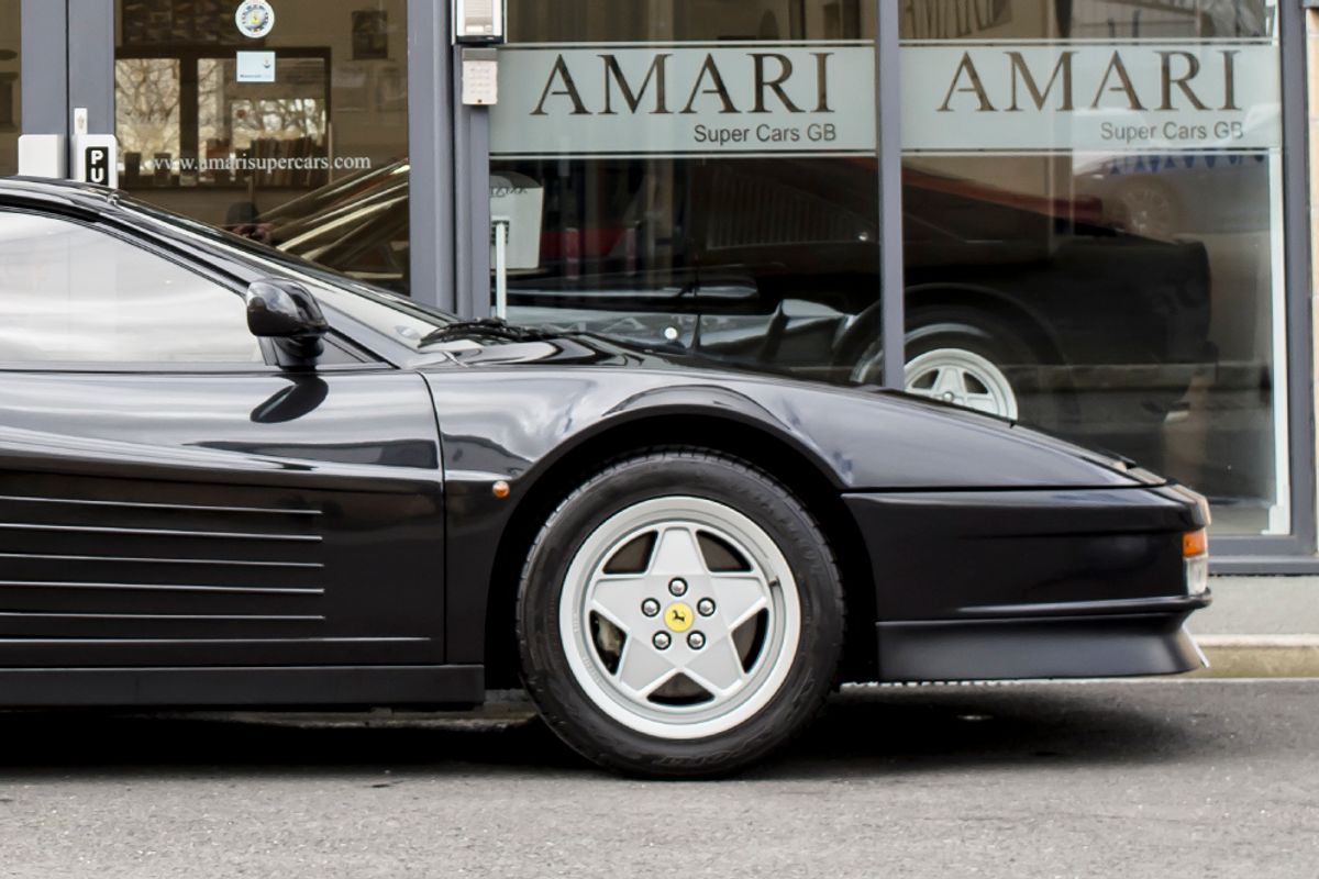 FERRARI TESTAROSSA COUPE 2dr