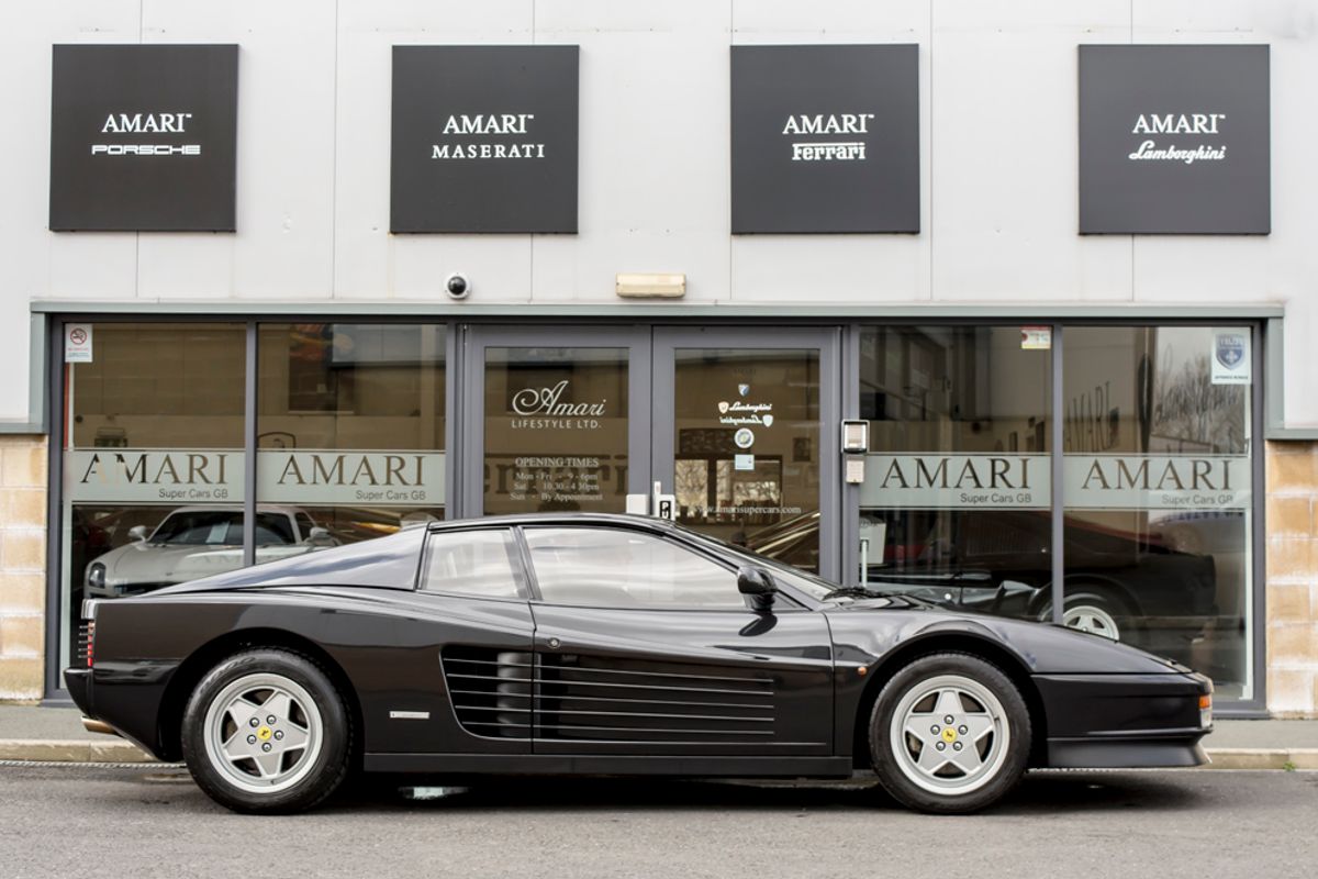 FERRARI TESTAROSSA COUPE 2dr