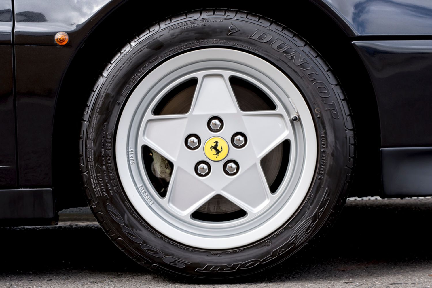 FERRARI TESTAROSSA COUPE 2dr