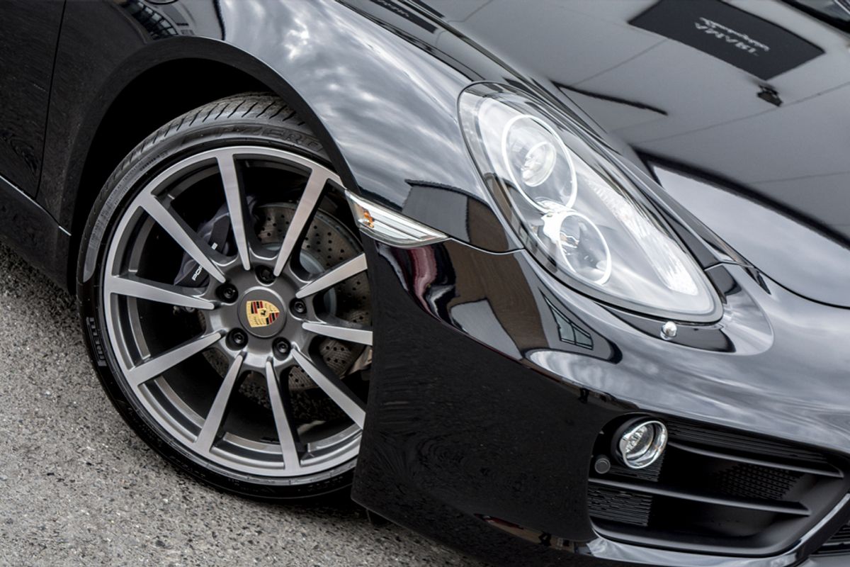 PORSCHE Cayman Coupe Special Edition Black Edition PDK