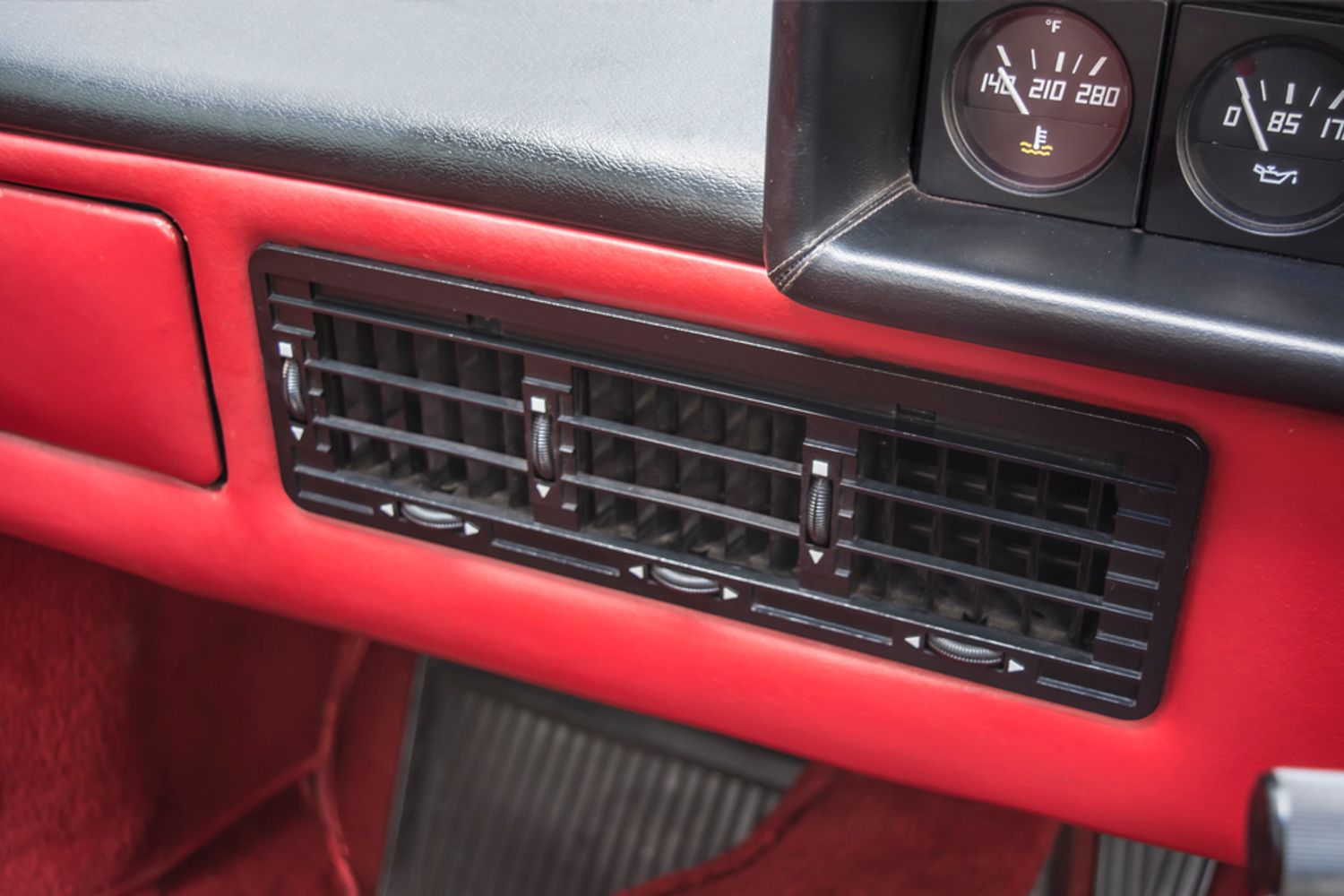 FERRARI MONDIAL COUPE QV