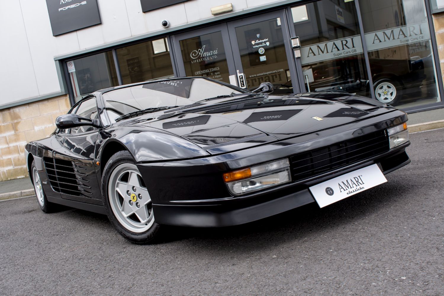 FERRARI TESTAROSSA COUPE 2dr