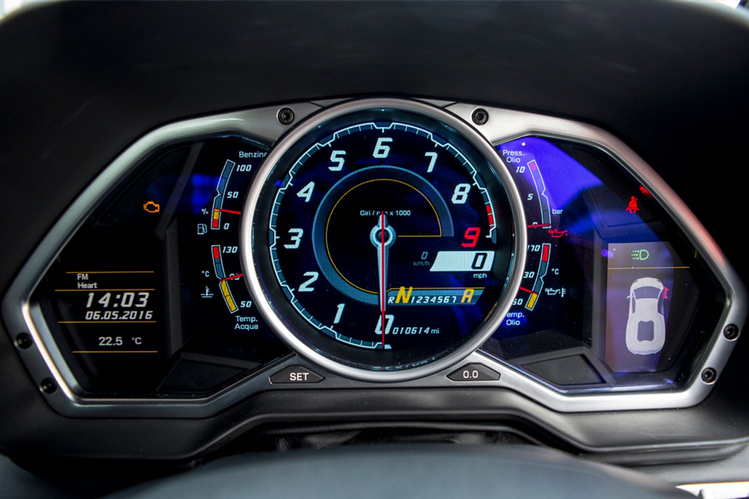 LAMBORGHINI AVENTADOR COUPE LP 700-4 ISR