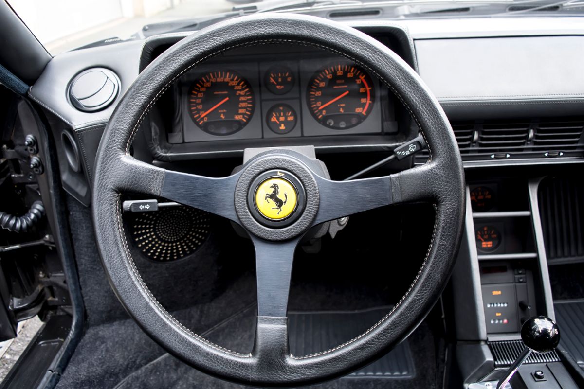 FERRARI TESTAROSSA COUPE 2dr