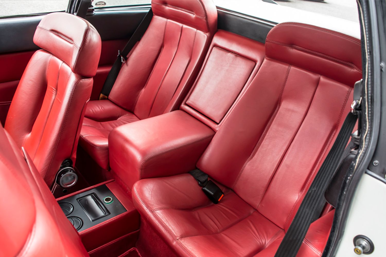 FERRARI MONDIAL COUPE QV