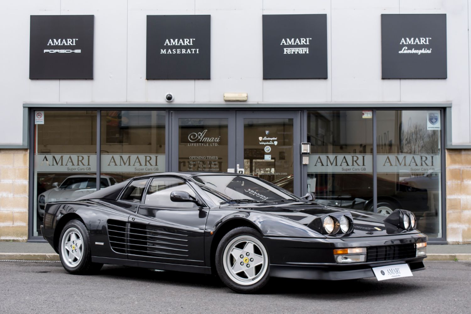 FERRARI TESTAROSSA COUPE 2dr
